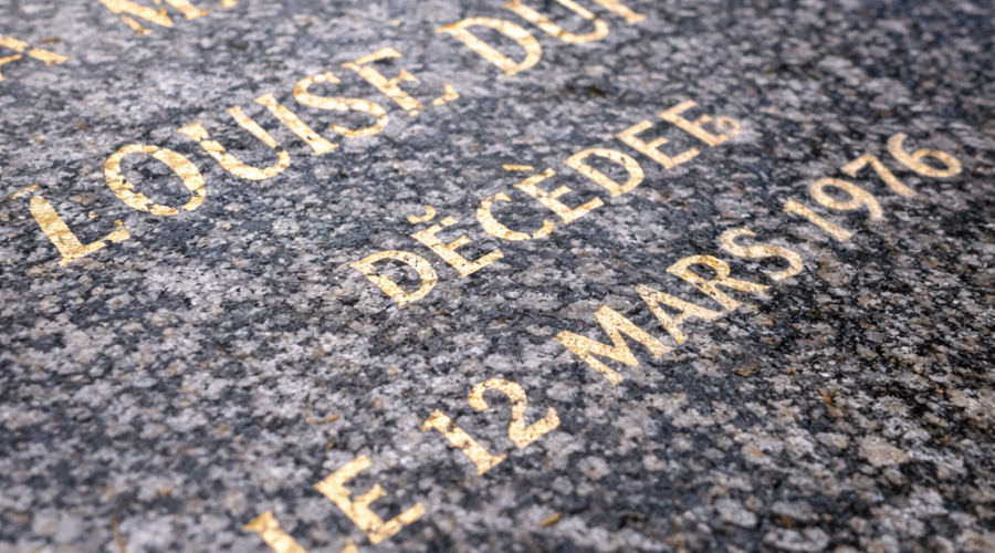 Inscriptions sur une tombe qui s’effacent : peut-on les raviver